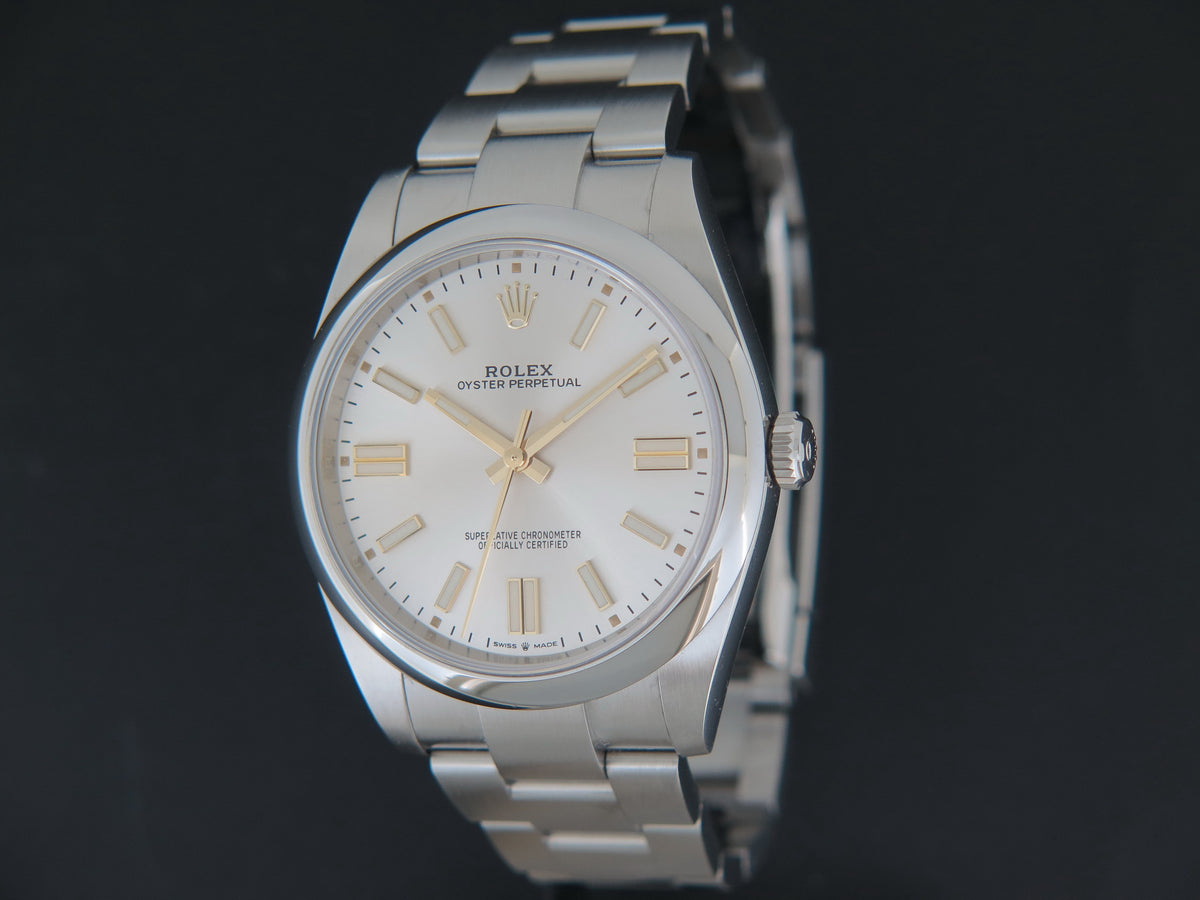 Rolex Oyster Perpetual 41 Silver Dial 124300 (1)