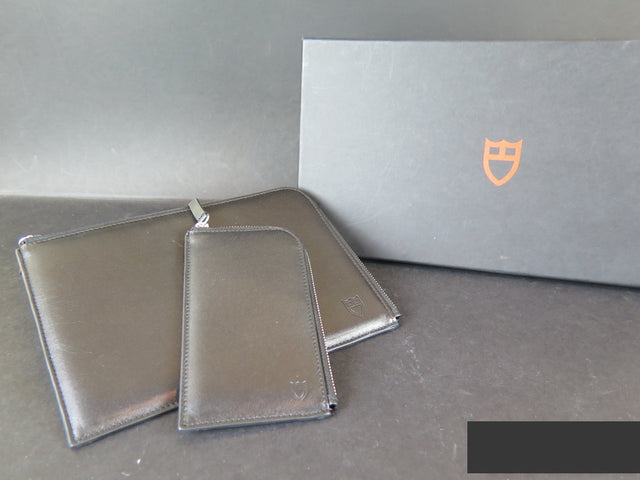 Tudor Pouch/sleeve set