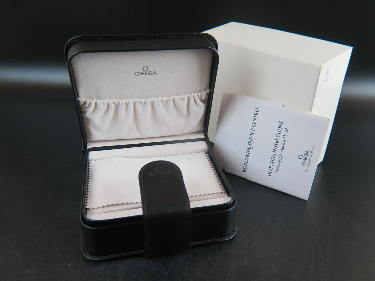Omega Box Set with Booklets (1)