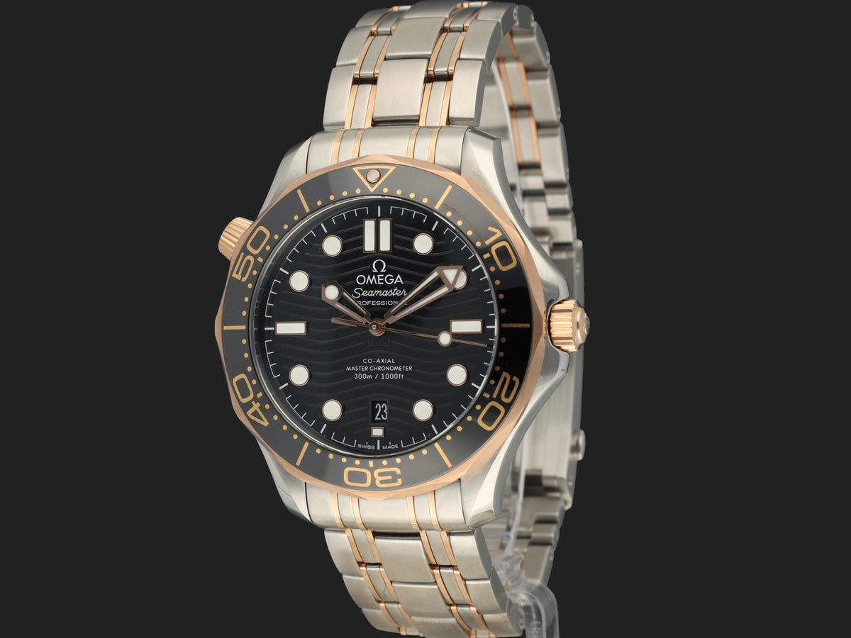 Omega Seamaster Diver 300M Co-Axial Master Chronometer Steel - Sedna Gold Black Dial 210.20.42.20.01.001 NEW (1)
