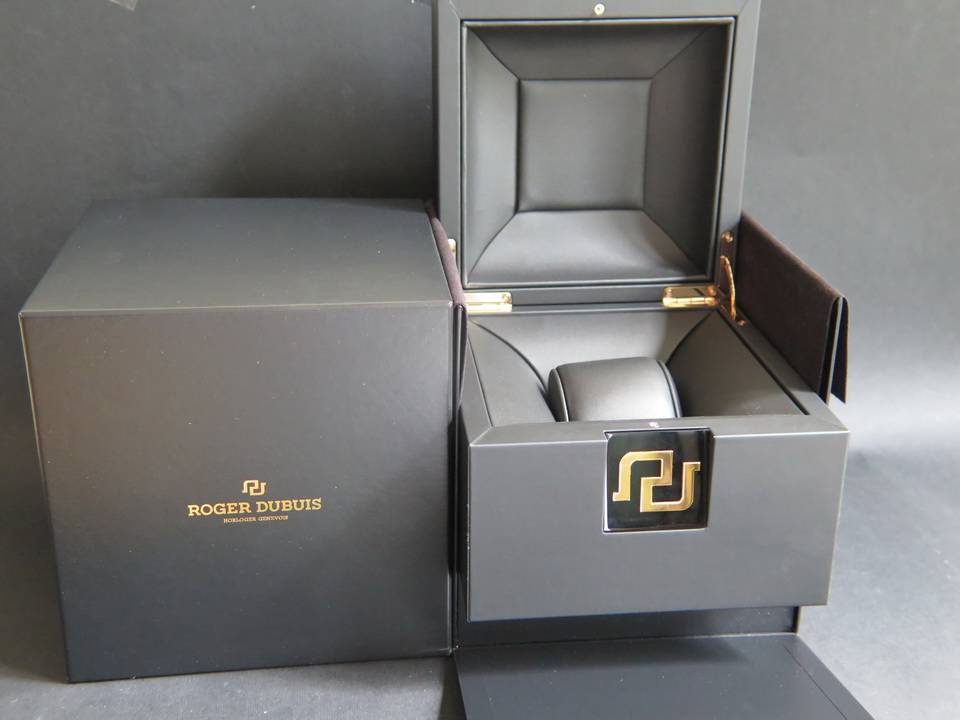 Roger Dubuis Box (1)