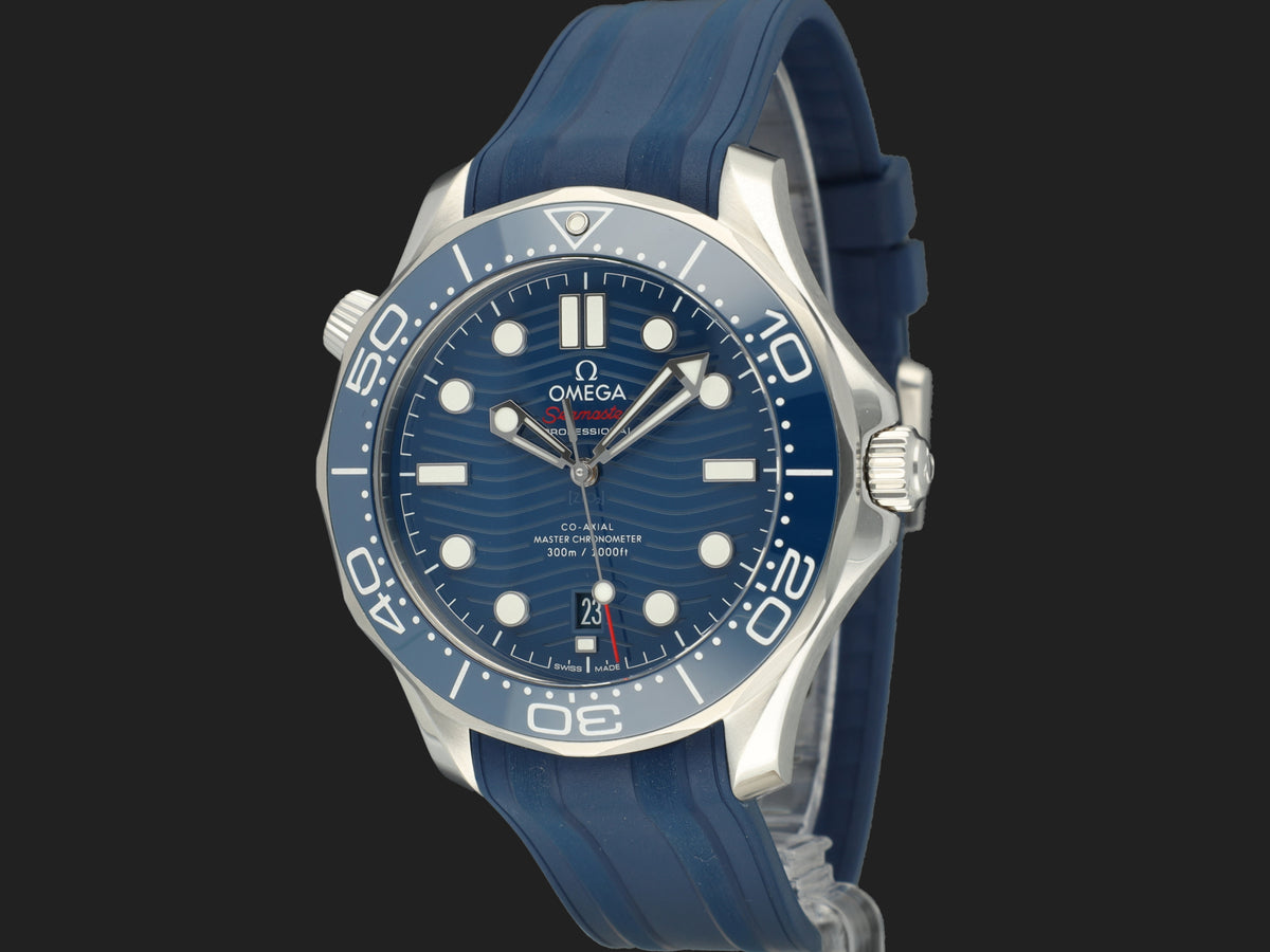 Omega Seamaster Diver 300M Co-Axial Master Chronometer 210.32.42.20.03.001 (1)