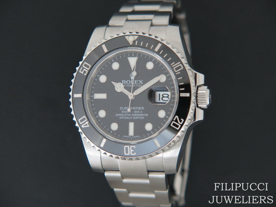 Rolex Submariner Date 116610LN  (1)