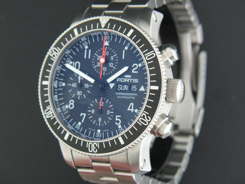 Fortis B-42 Official Cosmonauts Chronograph (1)