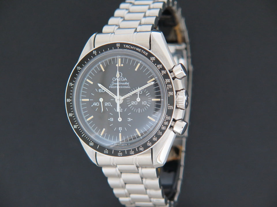 Omega Speedmaster Professional Moonwatch 35.90.50.00 (1)