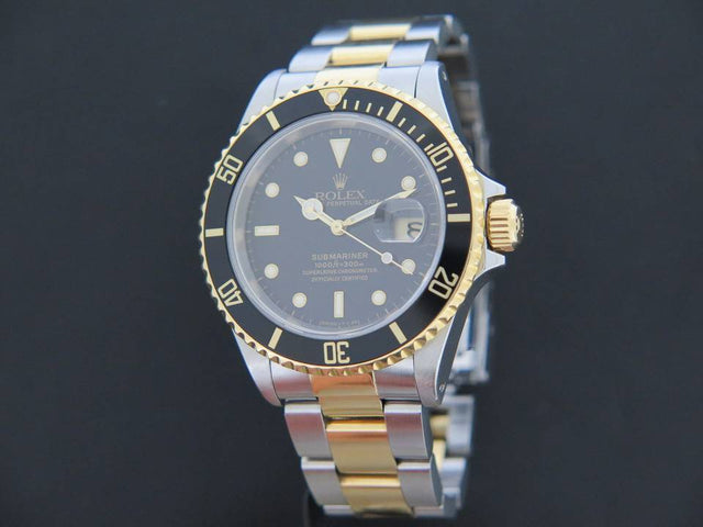 Rolex Oyster Perpetual Submariner Date