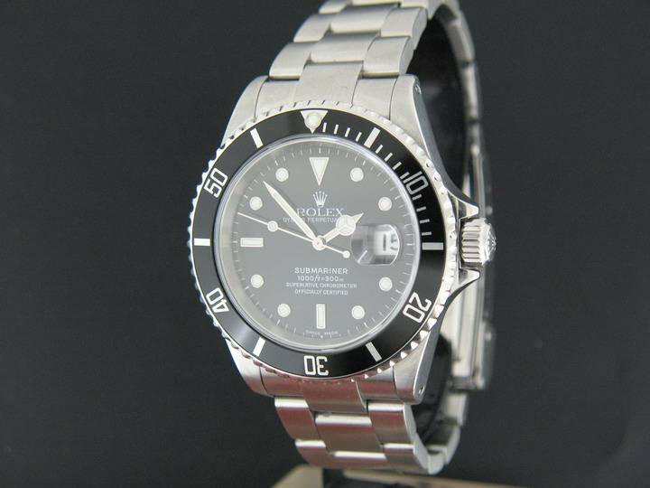 Rolex Oyster Perpetual Submariner Date (1)