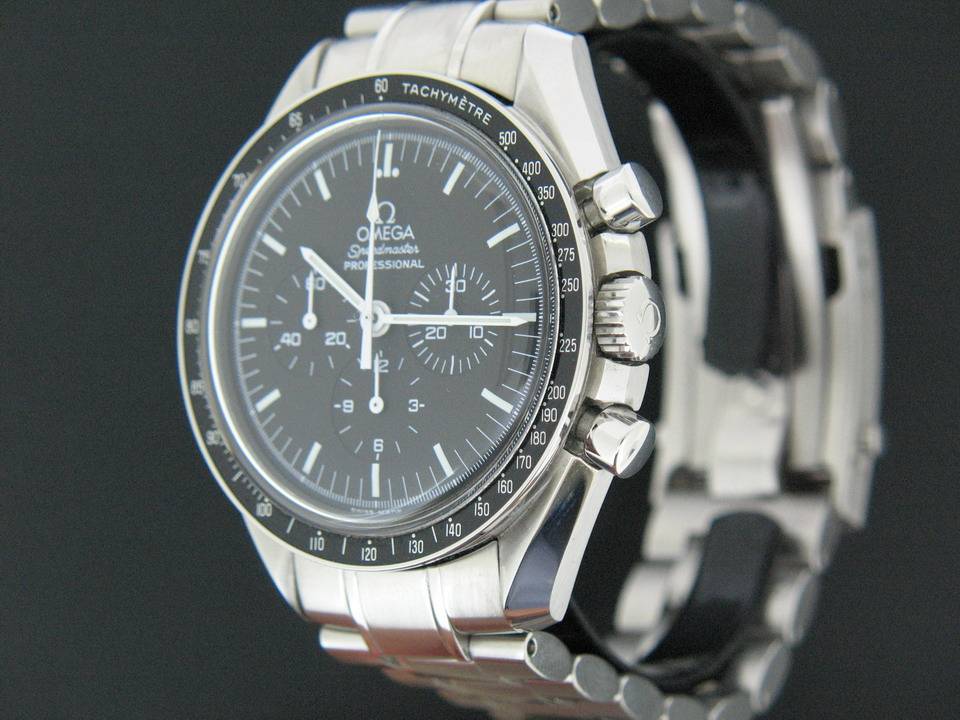 Omega Speedmaster Professional (1)