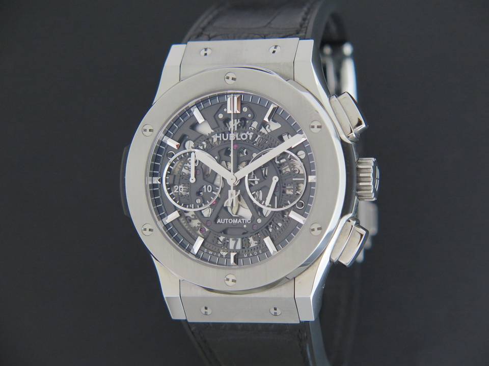 Hublot Classic Fusion Chrono Skeleton 525.NX.0170.LR (1)