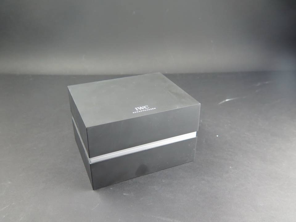 IWC Box (1)