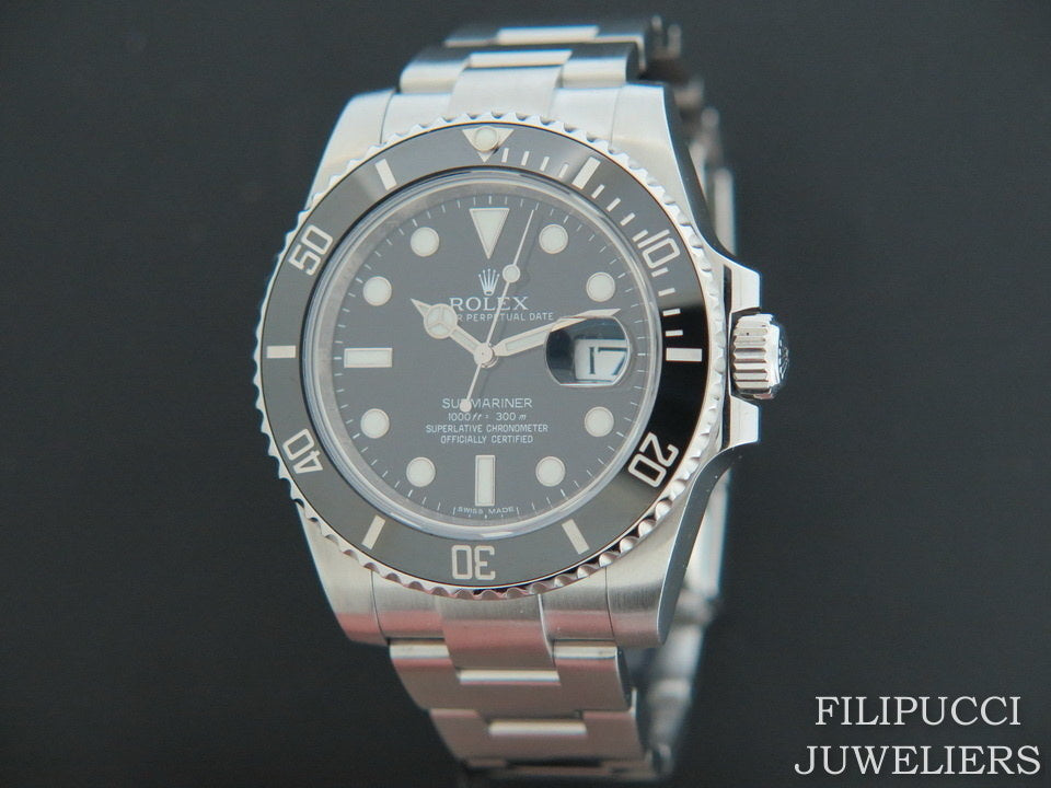 Rolex Submariner Date 116610LN   (1)