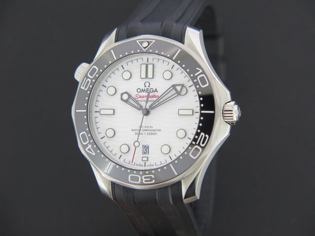 Omega Seamaster Diver 300M Co-Axial Master Chronometer