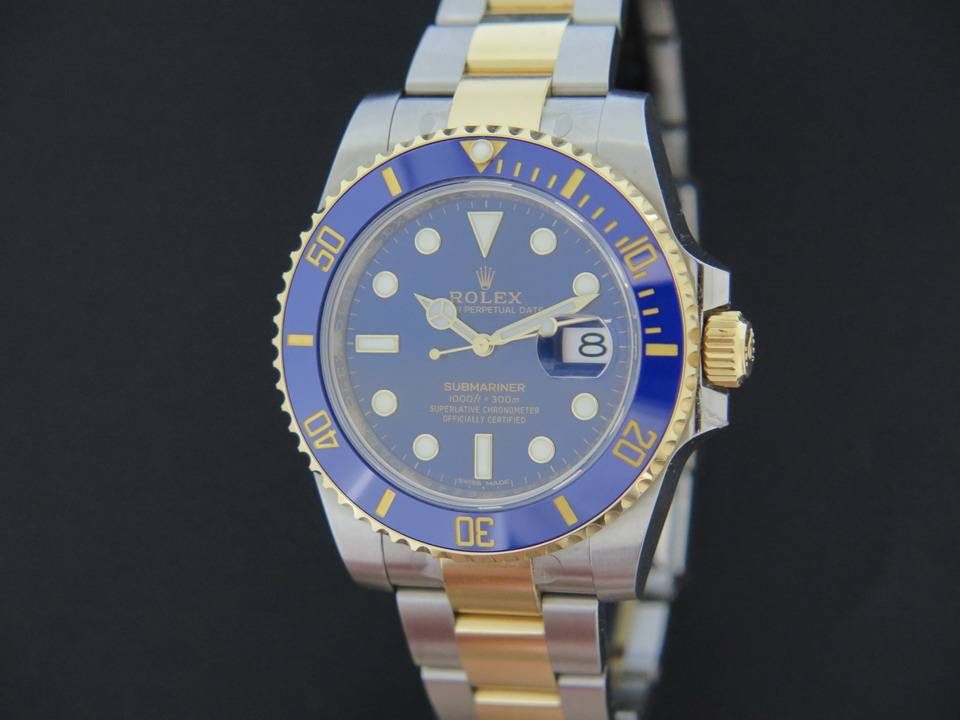 Rolex Oyster Perpetual Submariner Date (1)