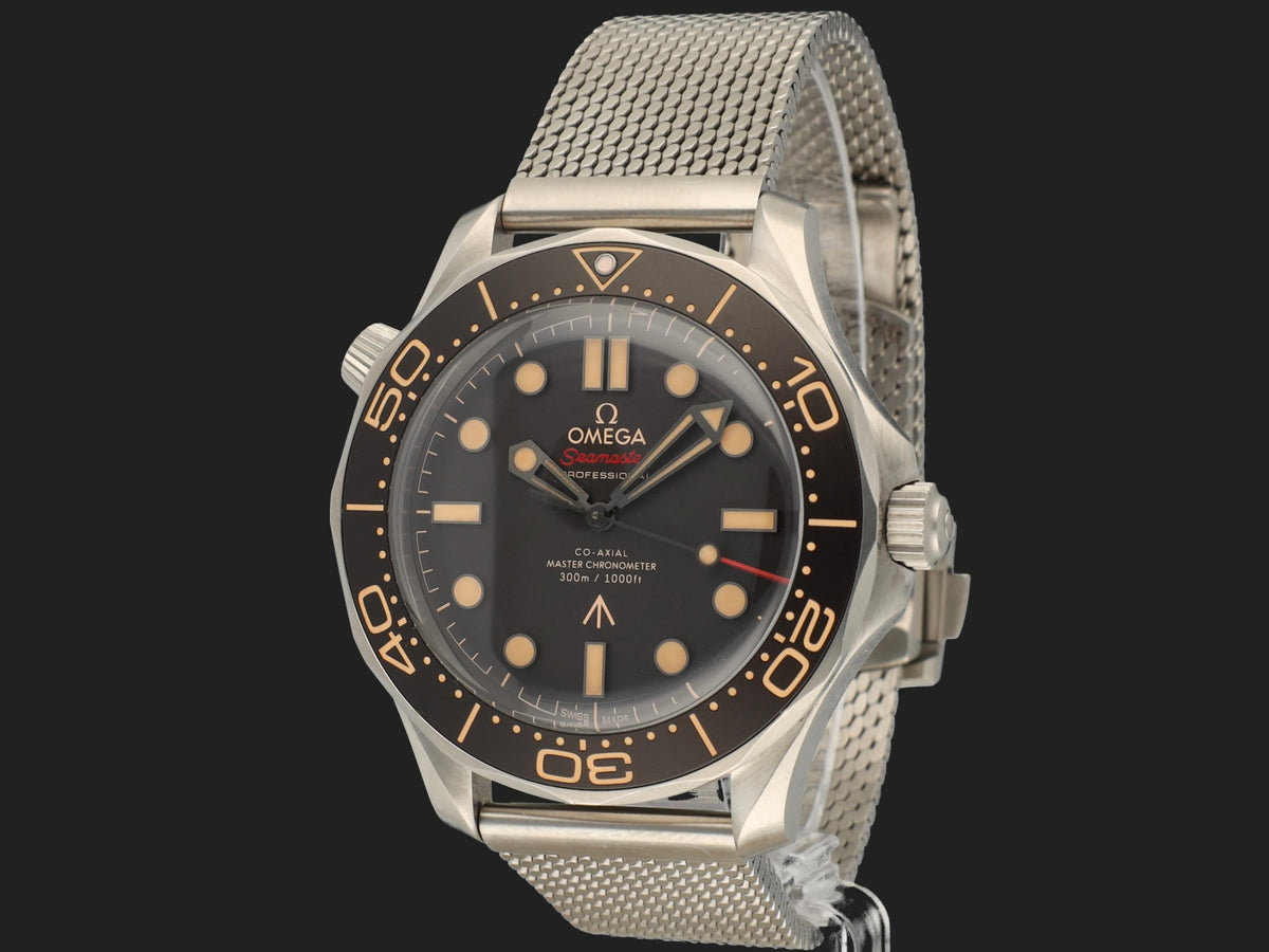 Omega Seamaster Diver 300M 007 Edition 210.90.42.20.01.001 (1)
