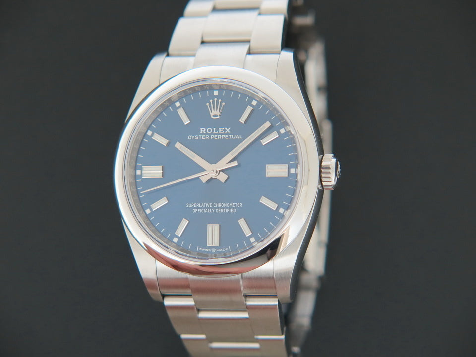 Rolex Oyster Perpetual 36 Blue Dial 126000 NEW (1)