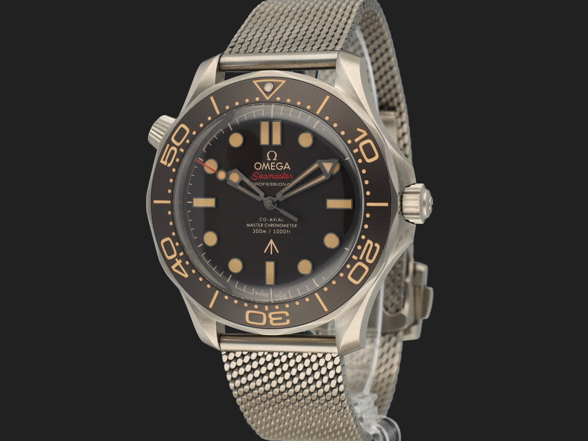 Omega Seamaster Diver 300M 007 Edition 210.90.42.20.01.001 (1)