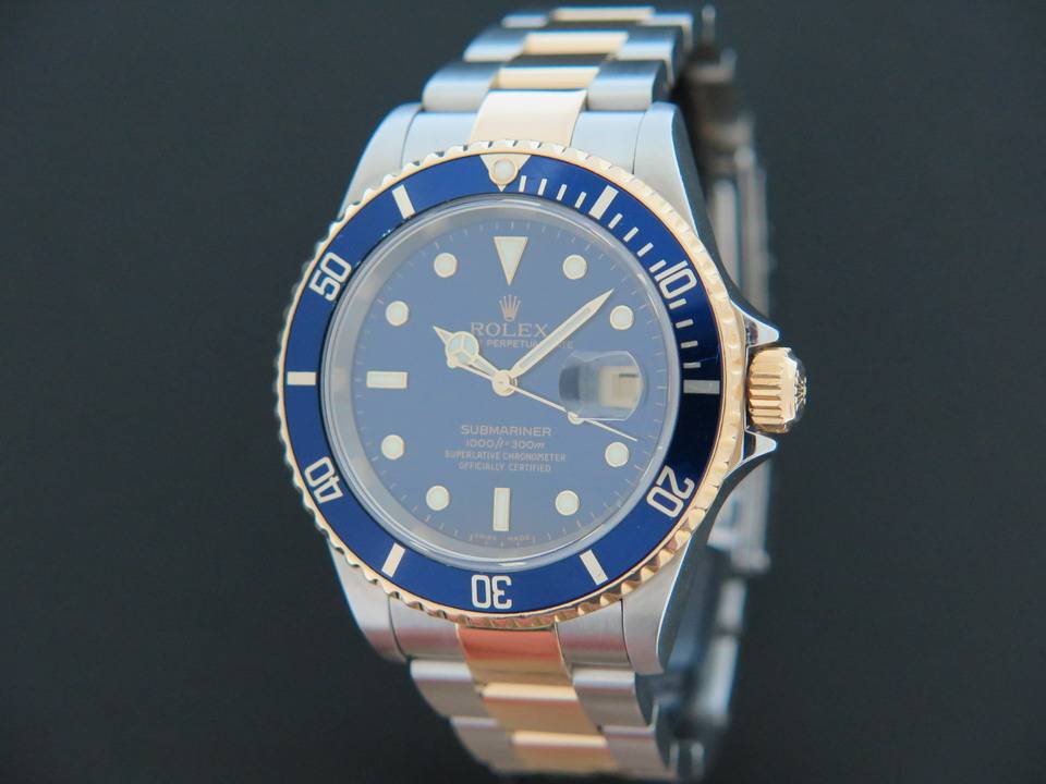 Rolex Oyster Perpetual Submariner Date (1)