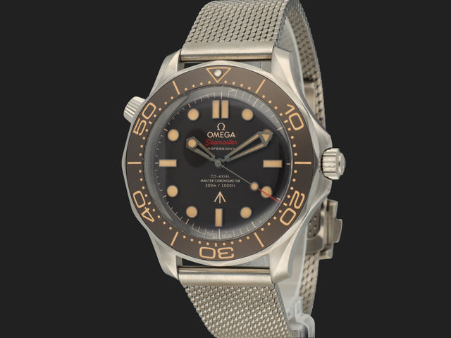 Omega Seamaster Diver 300M 007 Edition