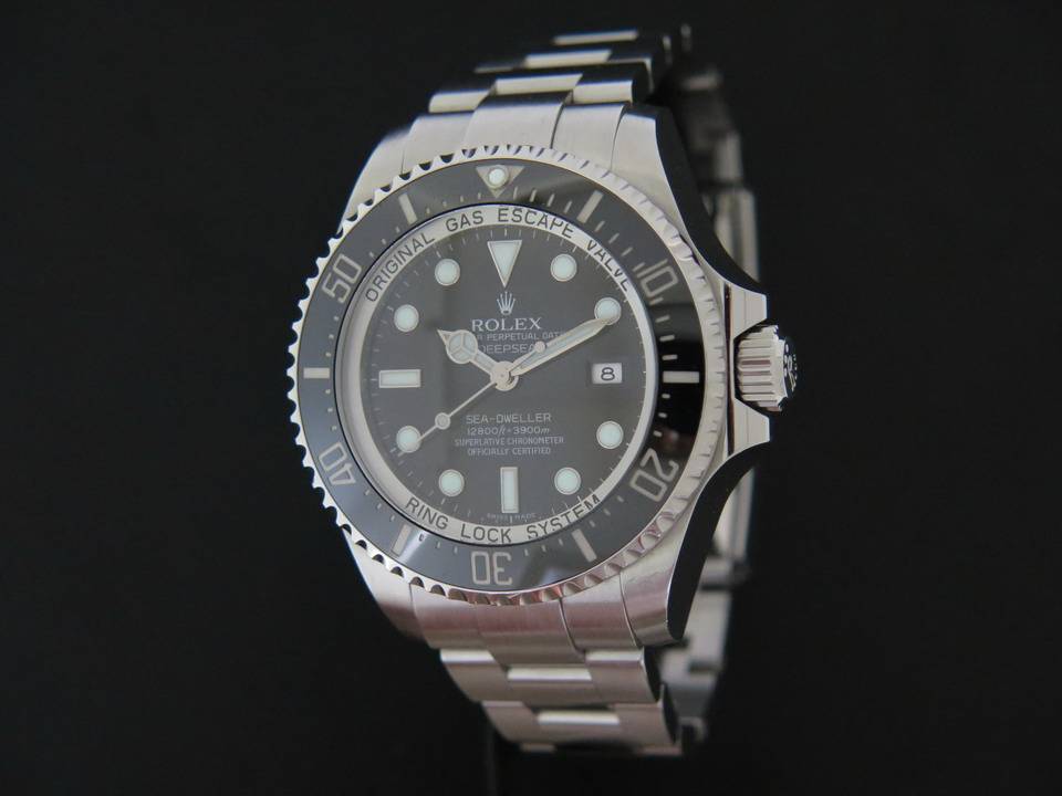 Rolex Oyster Perpetual Deepsea Sea-dweller (1)