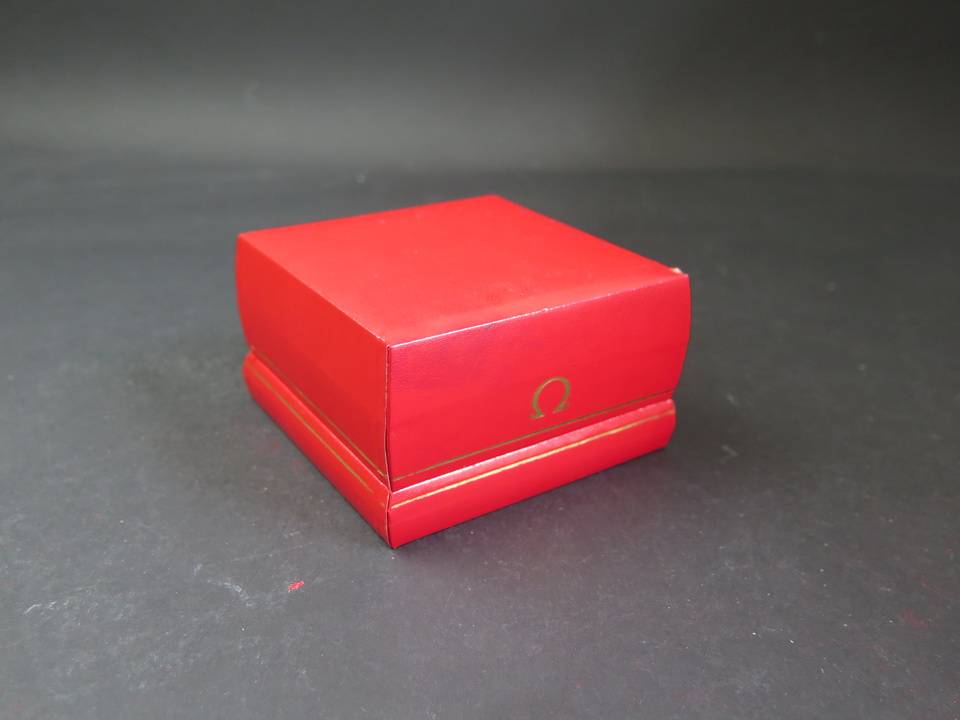 Omega Vintage Box (1)