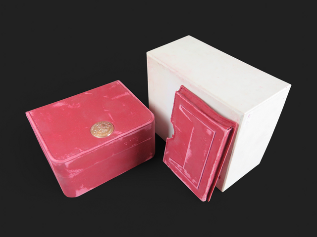 Omega Box Set With Cardholder