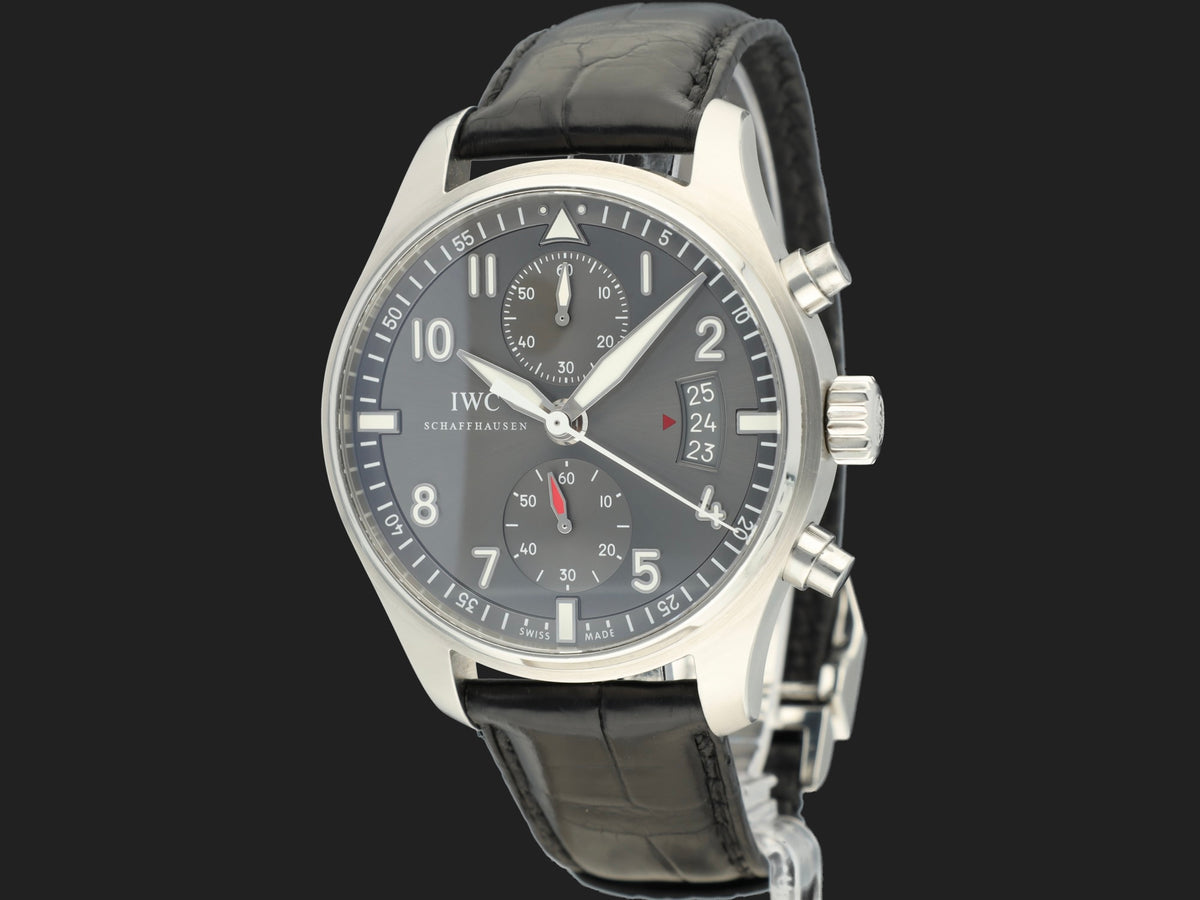 IWC Pilot's Watch Spitfire Chronograph IW387802 (1)