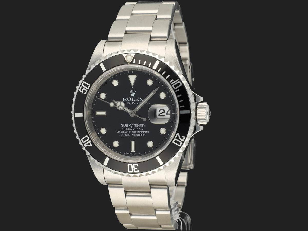 Rolex Submariner Date V-Serial Rehaut 16610  (1)