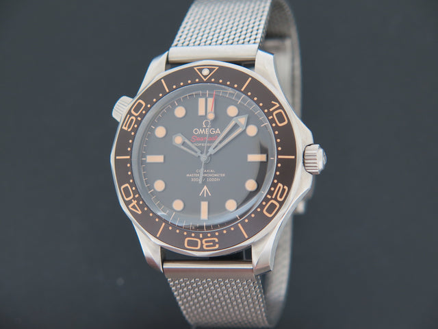 Omega Seamaster Diver 300M 007 Edition