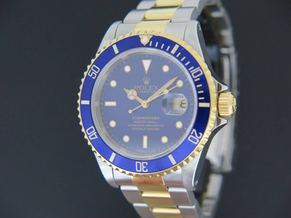 Rolex Oyster Perpetual Submariner Date (1)
