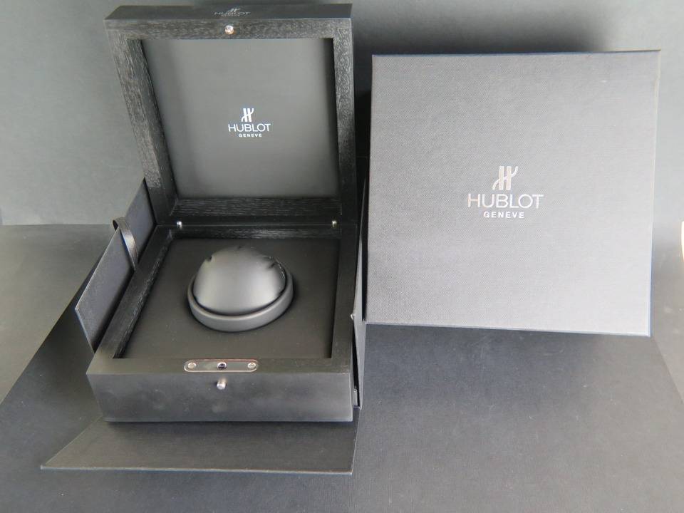 Hublot Box (1)