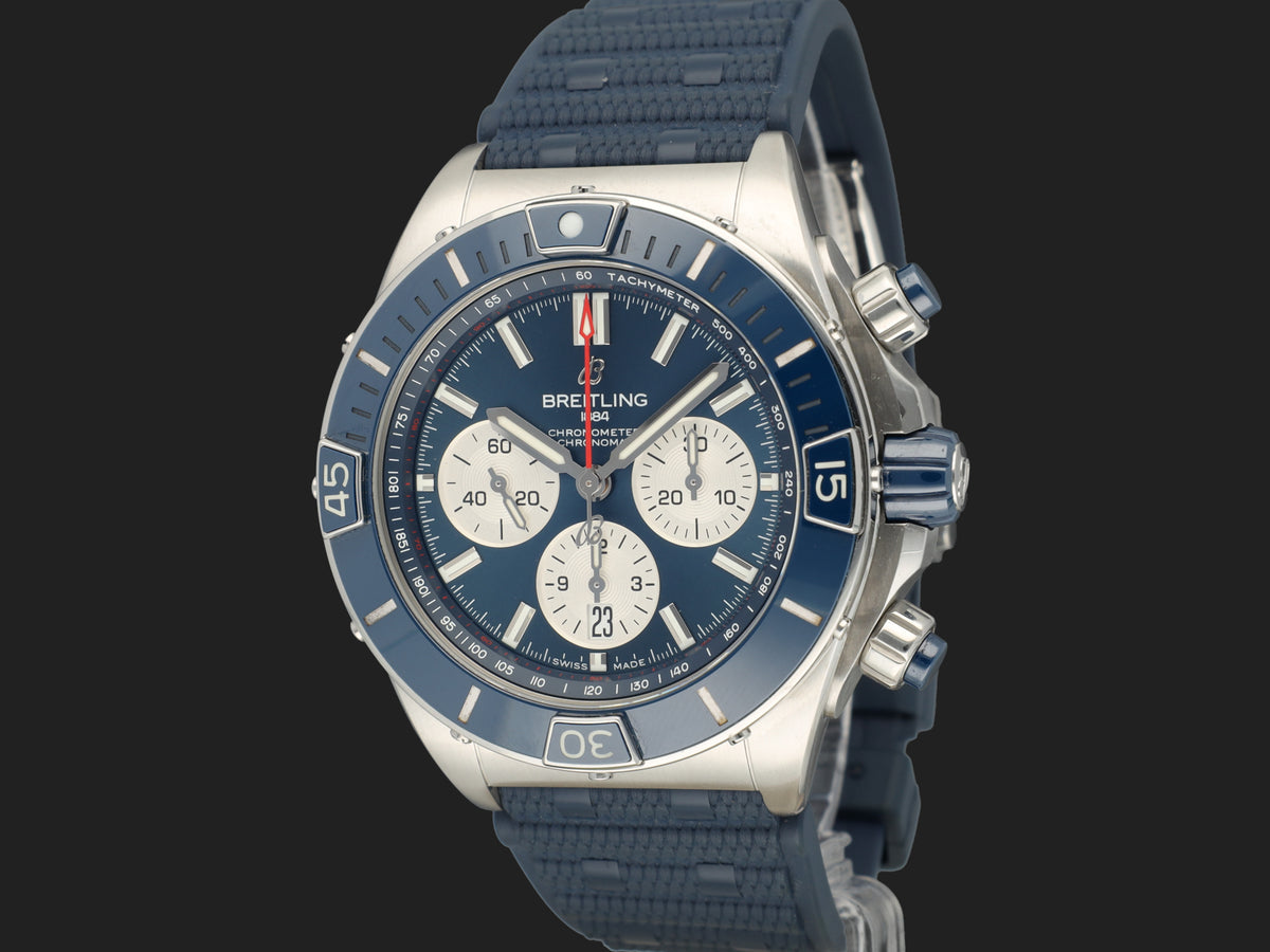 Breitling Super Chronomat B01 44 Blue Dial AB0136  (1)
