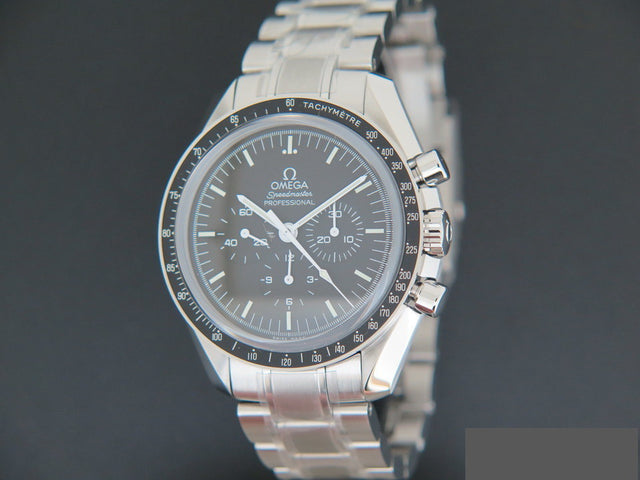Omega Speedmaster Professional Moonwatch Sapphire NEW