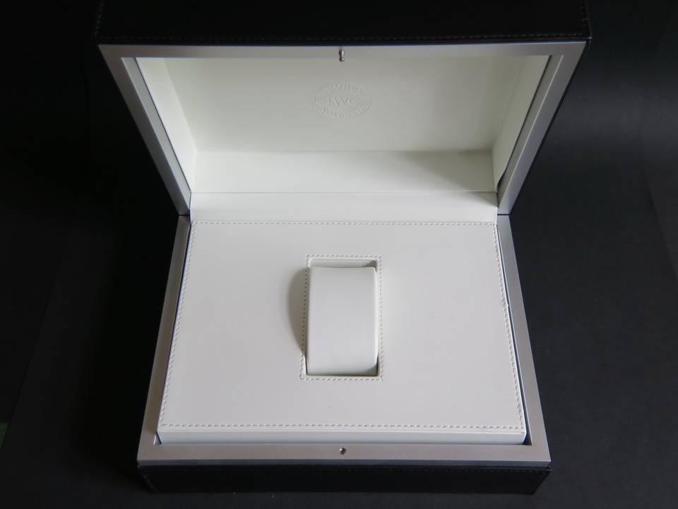 IWC Box (1)