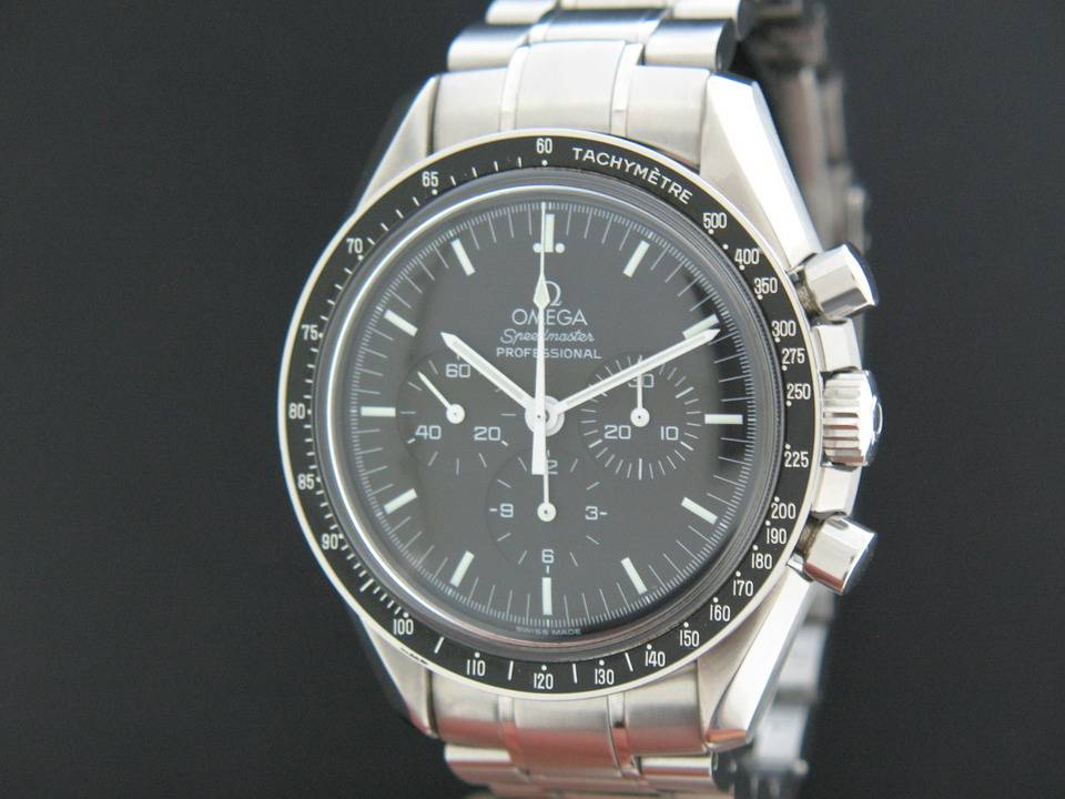 Omega Speedmaster Professional (1)