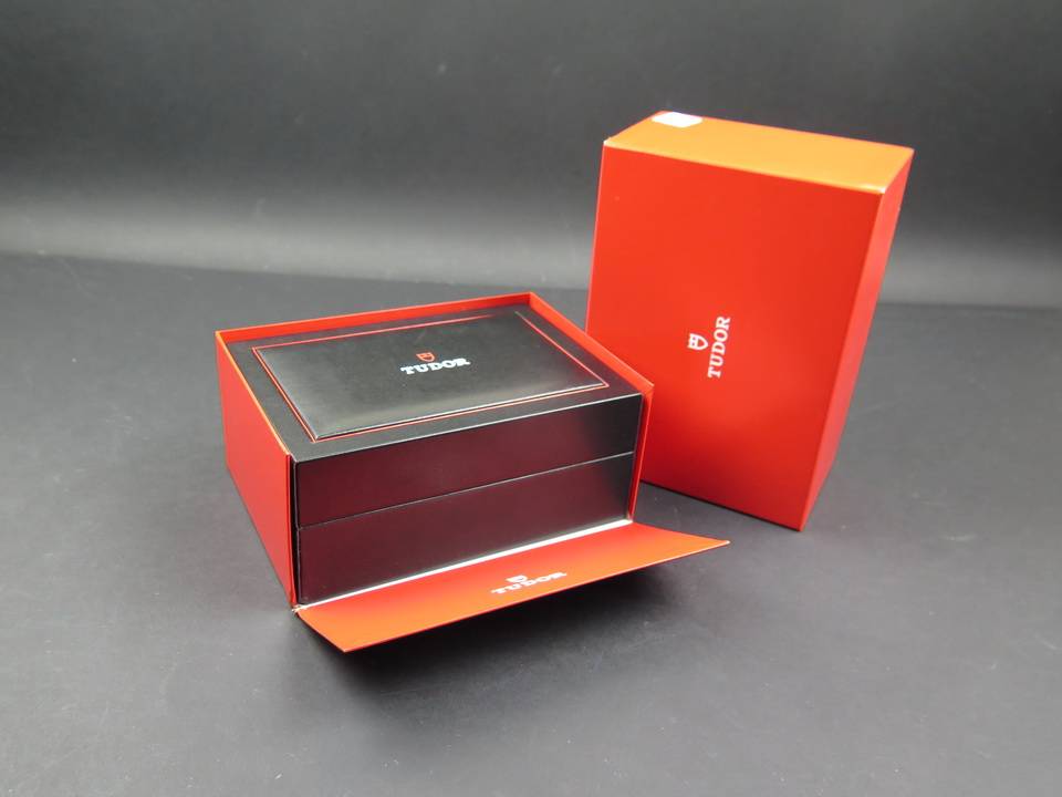 Tudor Box Set ref. 44092.04 (1)