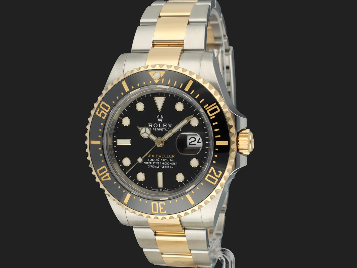 Rolex Sea-Dweller 43MM Gold/Steel 126603 (1)