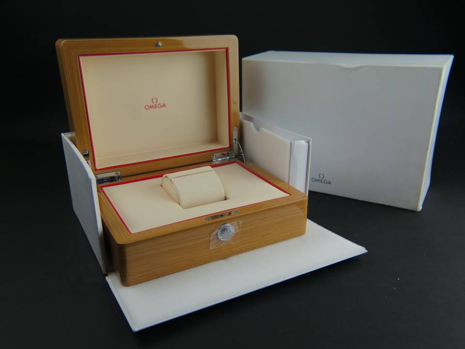 Omega Box  set NEW (1)