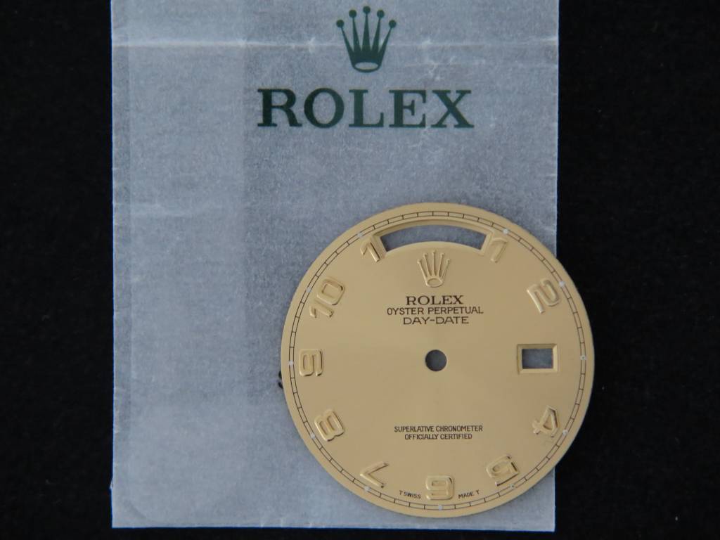 Rolex Day-Date Dial Champagne 118238