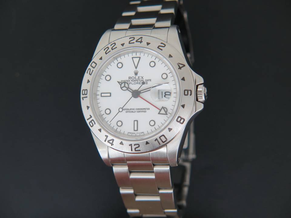 Rolex Explorer II White Dial 16570  (1)