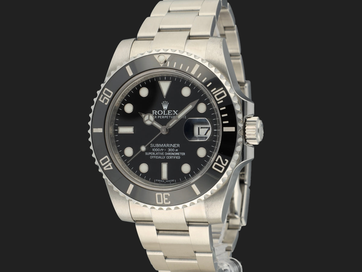 Rolex Submariner Date 116610LN (1)