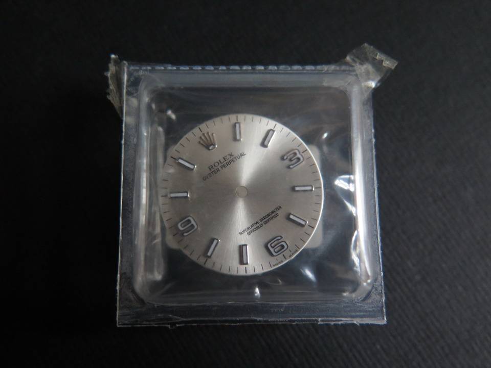 Rolex Oyster Perpetual Dial Silver NEW 116000 (1)