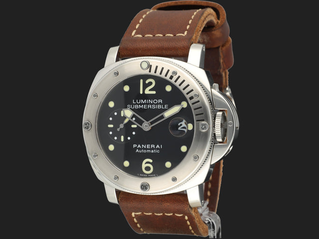 Panerai Luminor Submersible