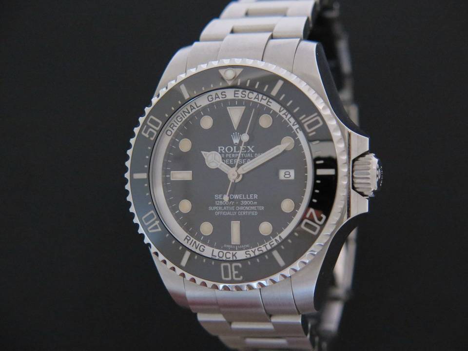 Rolex Oyster Perpetual Deepsea Sea-dweller (1)