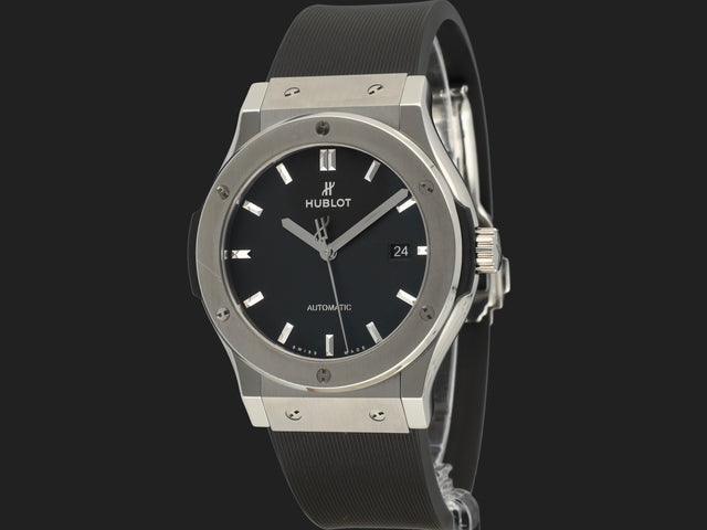 Hublot Classic Fusion Titanium Black Dial 42mm 542.NX.1171.RX