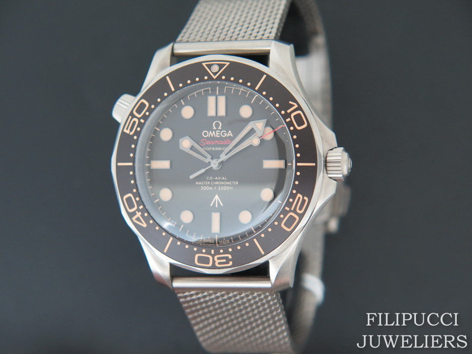 Omega Seamaster Diver 300M 007 Edition NEW 210.90.42.20.01.001 (1)