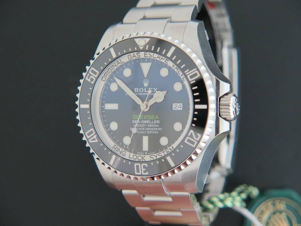 Rolex Sea-Dweller Deepsea D-Blue James Cameron NEW MODEL 126660 NEW    (1)