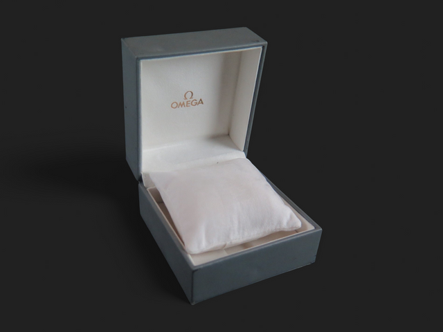 Omega Vintage Box
