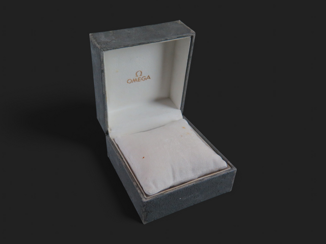 Omega Vintage Box