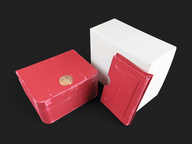 Omega Box Set With Cardholder