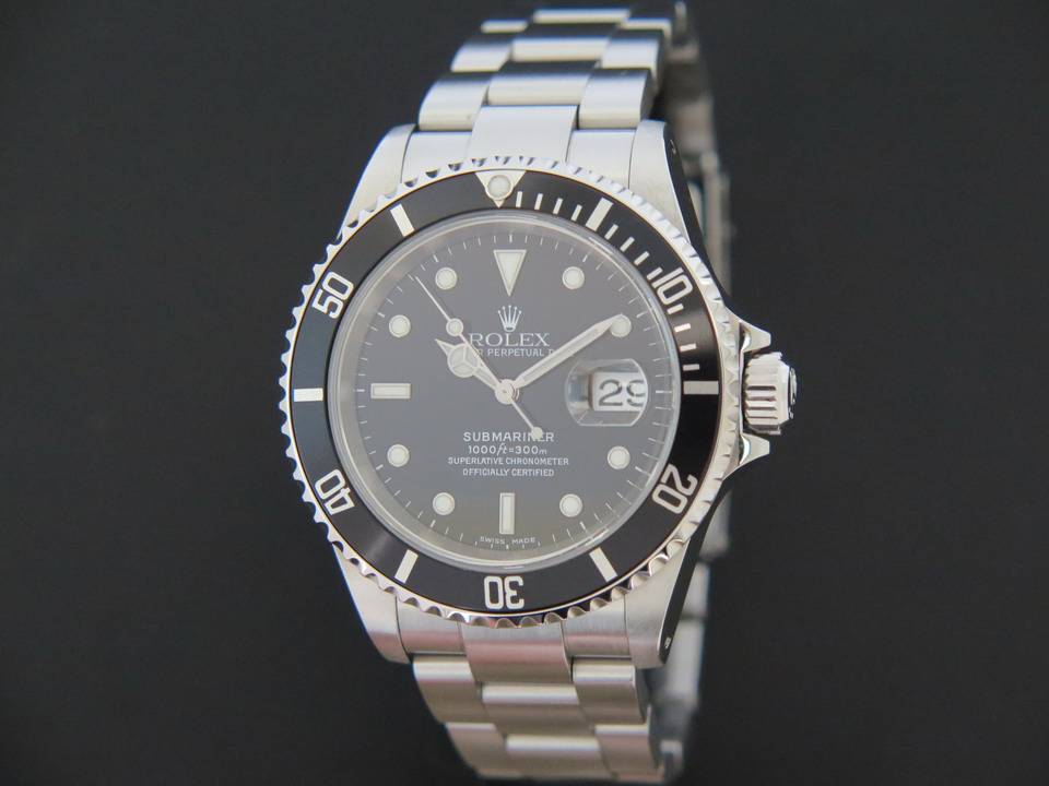Rolex Oyster Perpetual Submariner Date (1)